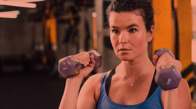 Treino avulso é opção para iniciar na academia de musculação. Foto: Freepik